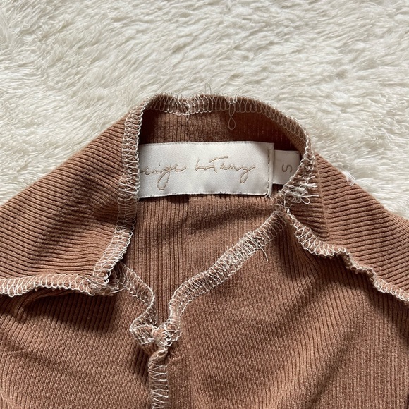 high neck top - Picture 3 of 3